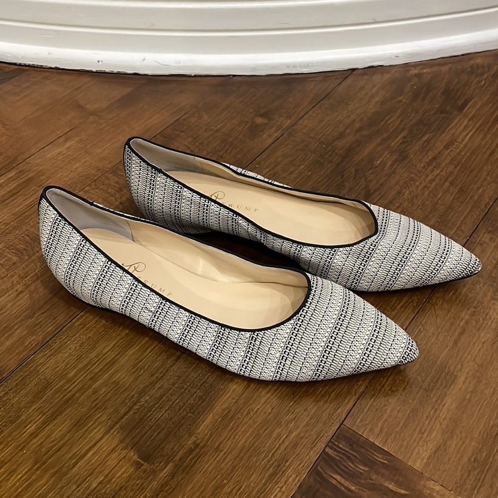 Ivanka Trump Chic Flats - 9M